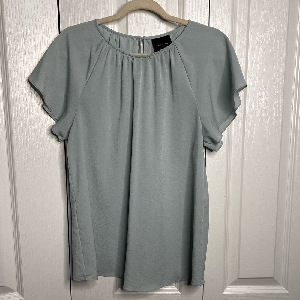 Alex Marie Women’s Sage Gray Blue Round Neck Flutter Short Sleeve Blouse Small